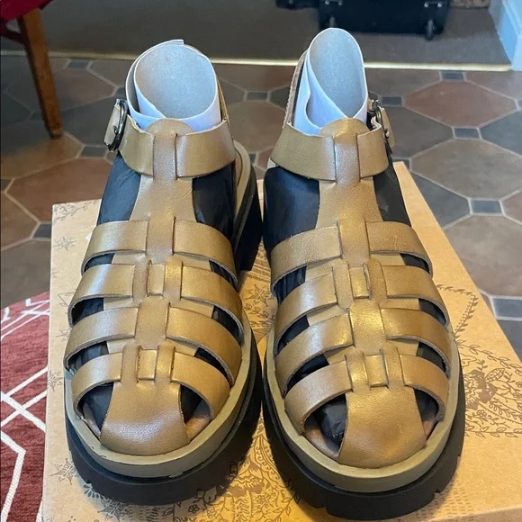 Gold and Black Strappy Delaney Fisherman Platfor Sandals - Picture 3 of 11